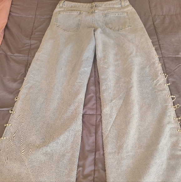 Stylish Women Light Wash Jeans with Side Detailing Size small - Picture 3 of 4